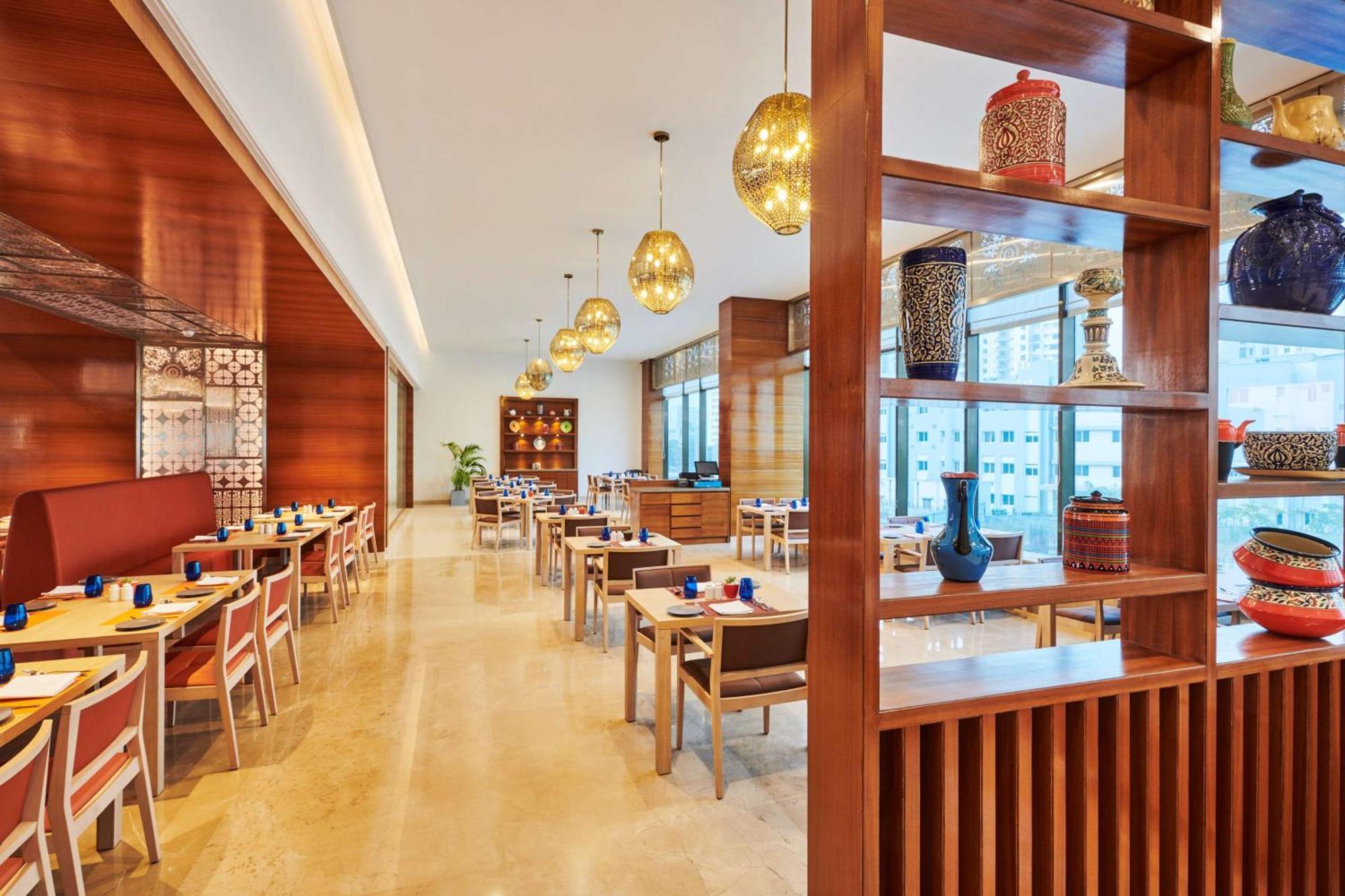 Hilton Garden Inn Lucknow Exterior foto