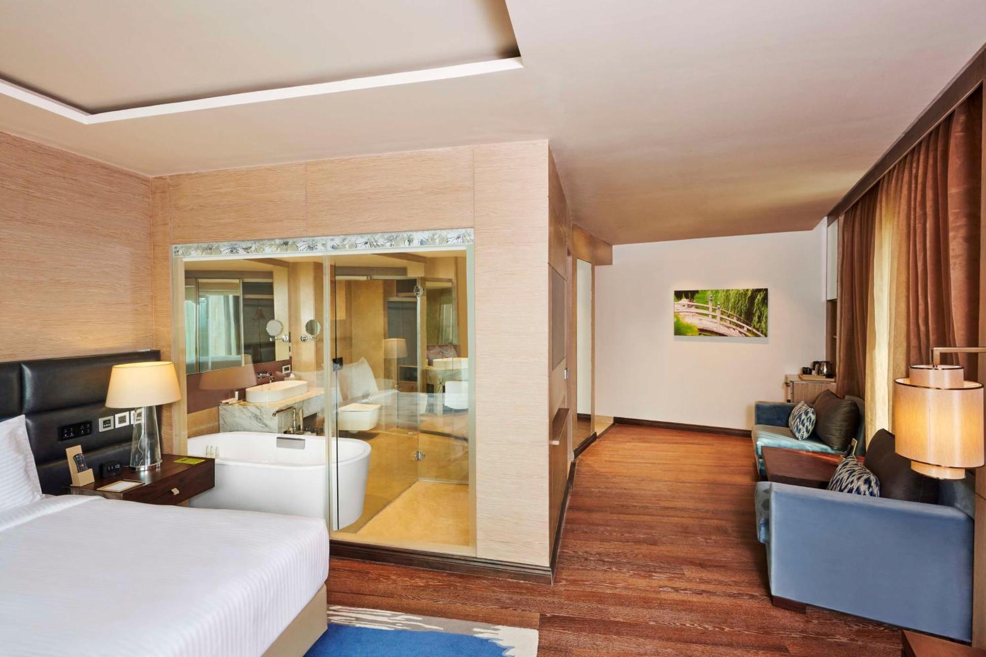 Hilton Garden Inn Lucknow Exterior foto
