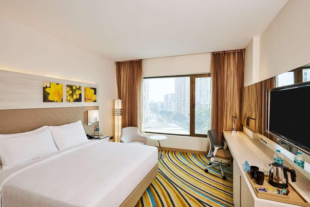 Hilton Garden Inn Lucknow Zimmer foto